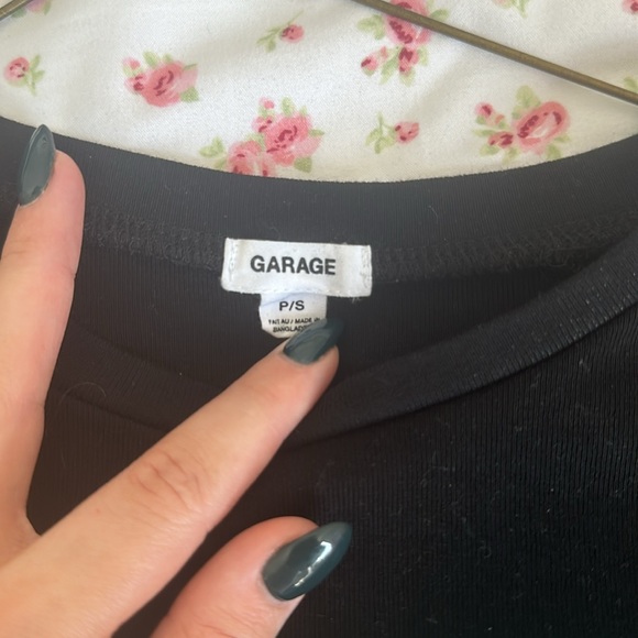 Garage Stormi Tee - Picture 3 of 5